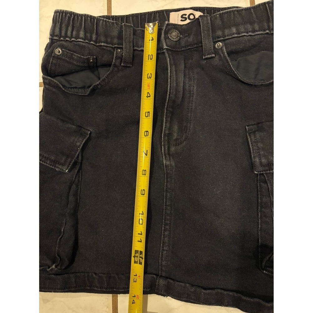 Junior SO black wash cargo denim mini skirt - Picture 4 of 5